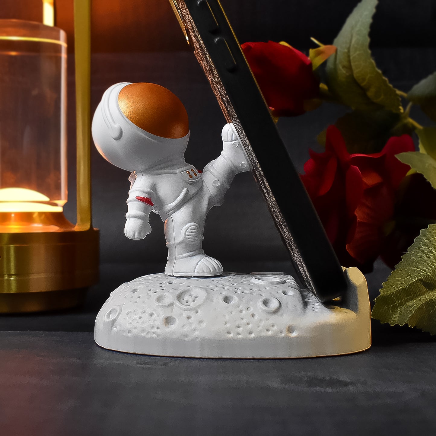 Astronaut Phone Stand – 3D Spaceman Holder