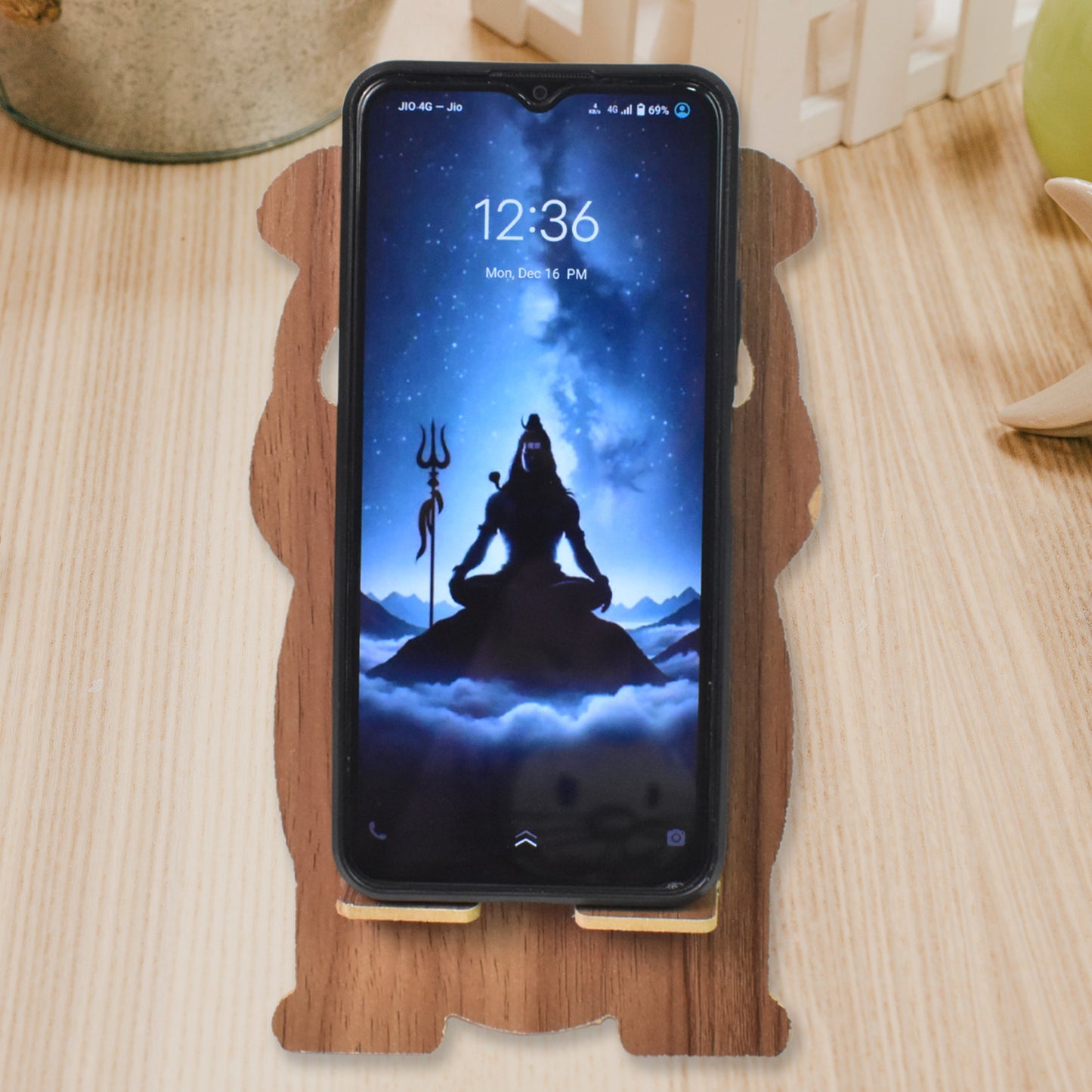 BearBuddy™ Wooden Cartoon Phone Stand