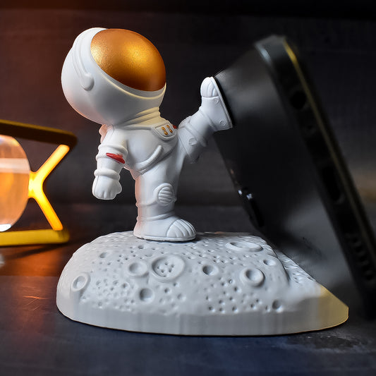 Astronaut Phone Stand – 3D Spaceman Holder