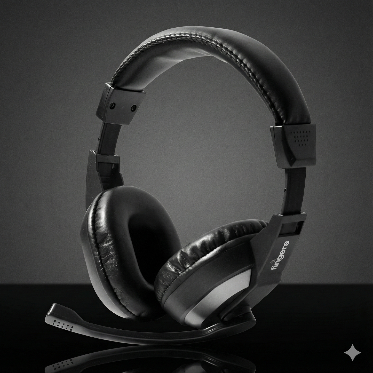 Wired Headset With Noise-isolating Mic Set