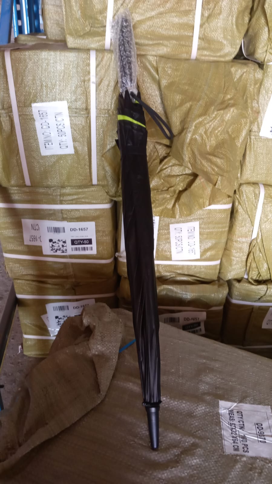 Sun umbrella with inside power fan