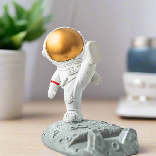 Astronaut Phone Stand – 3D Spaceman Holder